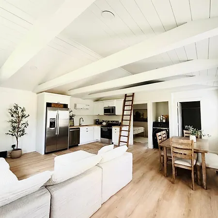 Villa Luxury Boilingsprings Getaway